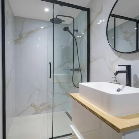 3 Cozy Near Galeries Lafayette-12pers * Paříž